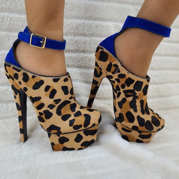 London Trash WYNNE Pony Hair 2" Platform 6.5" Heels - Picture 8 of 10